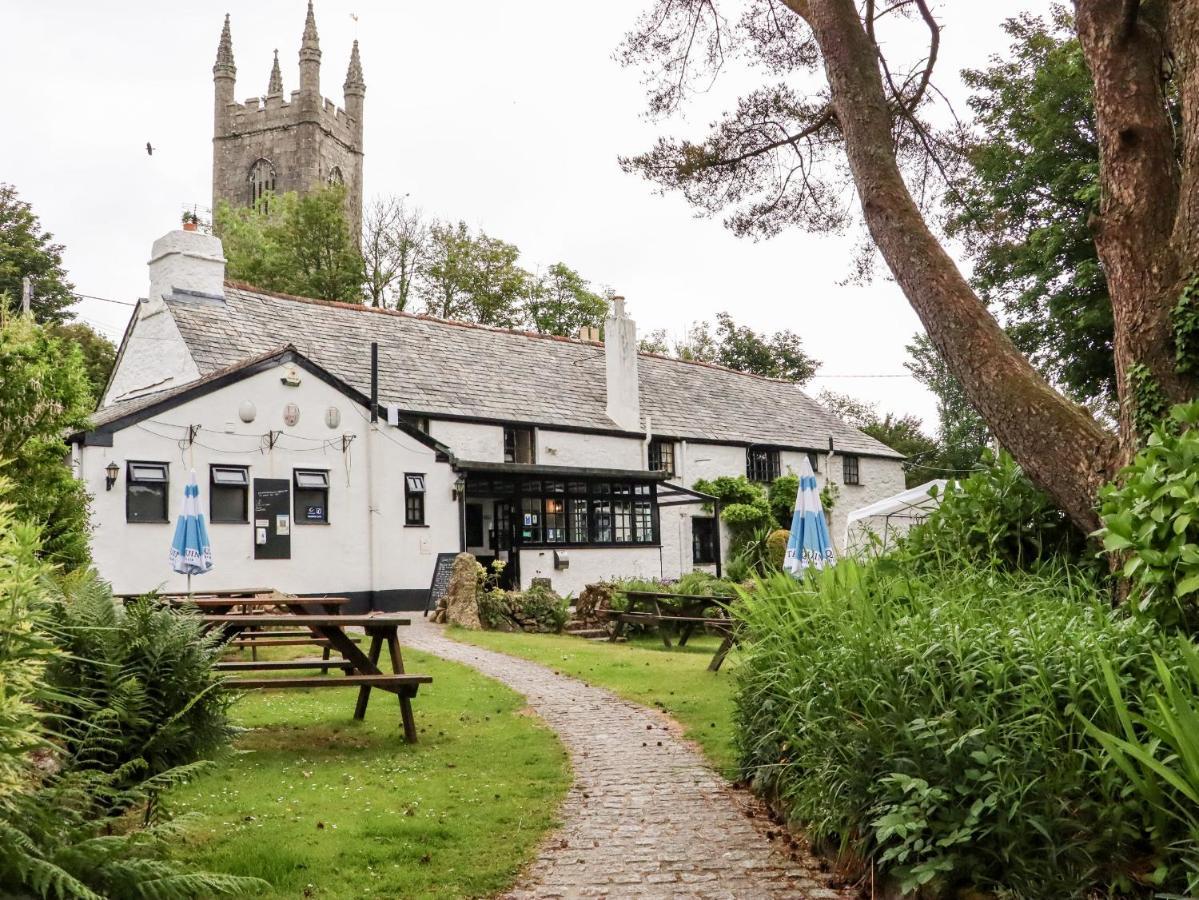 Lannlyvri Lodge Bodmin Exterior photo